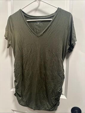 Motherhood maternity t shirt with crunched sides